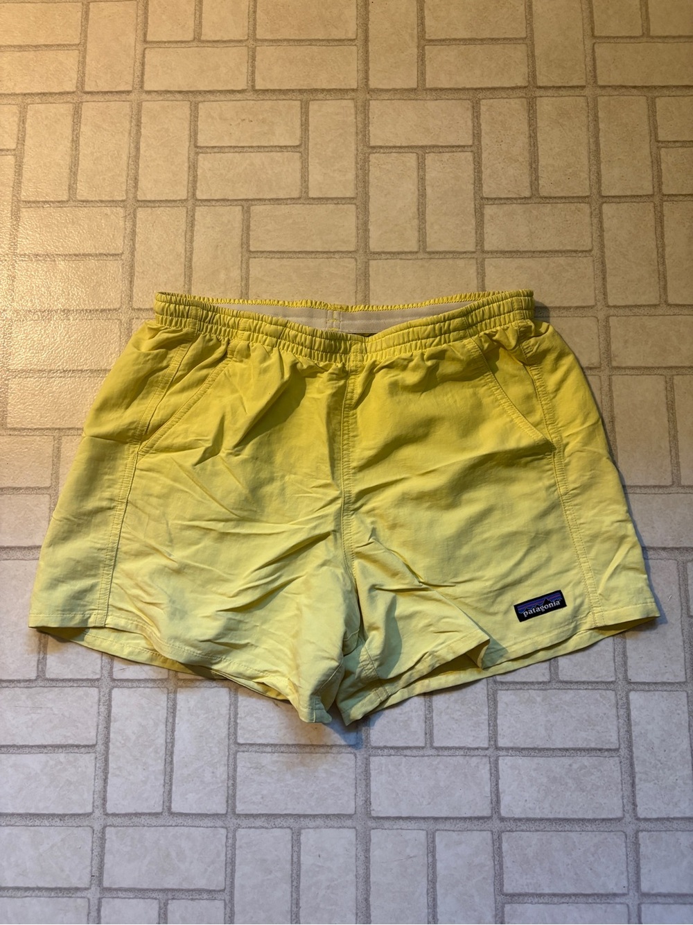 Patagonia Women's Baggy Shorts Yellow size SMALL